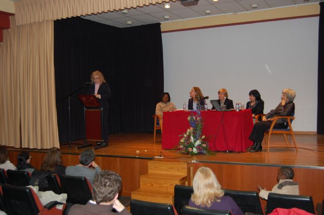 Repaso a los logros conseguidos y presentes retos en la vida de la mujer en Alguazas - 3, Foto 3