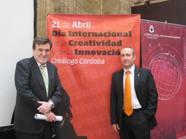 Profesores de Psicología de la Universidad de Murcia presentan en Córdoba un libro sobre creatividad - 1, Foto 1