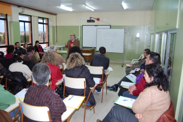 AMITES imparte en Las Torres de Cotillas un curso para mejorar la educación de los hijos - 3, Foto 3