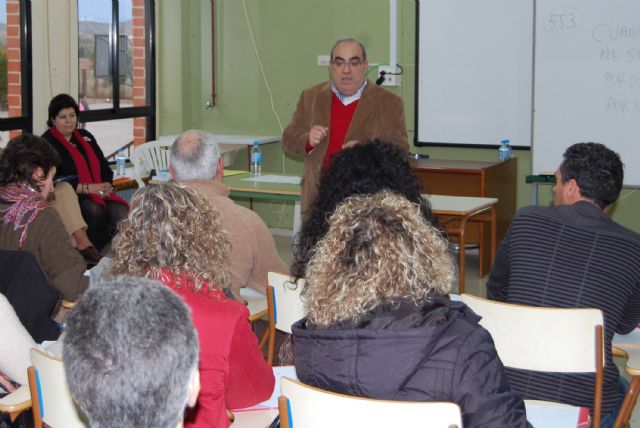 AMITES imparte en Las Torres de Cotillas un curso para mejorar la educación de los hijos - 4, Foto 4