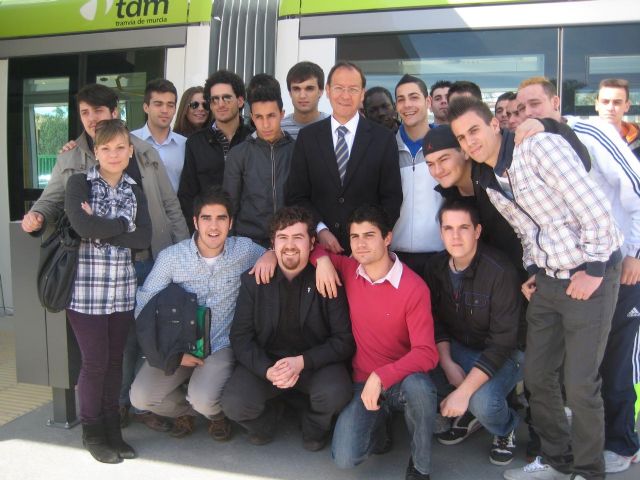 Más de 40.000 universitarios, docentes y personal de la UMU y la UCAM podrán ir en tranvía a los campus con mayor seguridad y en menos tiempo - 1, Foto 1