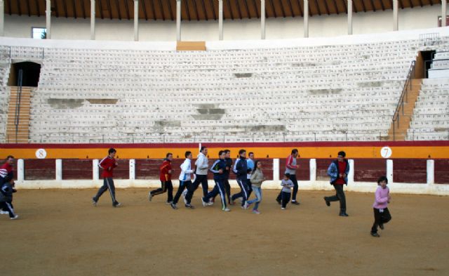 Numerosos aficionados participan en la Escuela Taurina Deportiva de Cehegín - 2, Foto 2