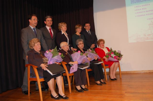 Homenaje masivo de los alguaceños a la ''Mujer Mayor'' - 3, Foto 3
