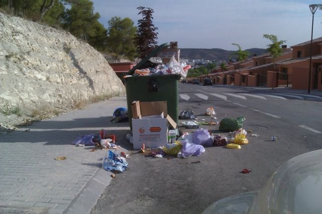 Se hacen eco de la gran cantidad de problemas que arrastran los vecinos de la Urbanización Nueva Caravaca desde hace casi tres años - 4, Foto 4