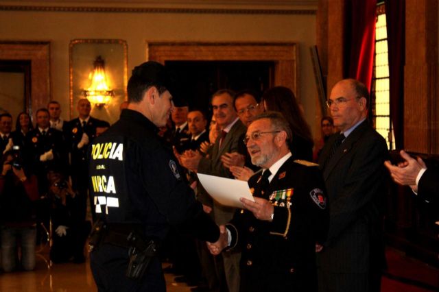 Más de 5.000 comunidades de vecinos recibieron en 2010 ayuda y asesoramiento de la Policía Local - 3, Foto 3