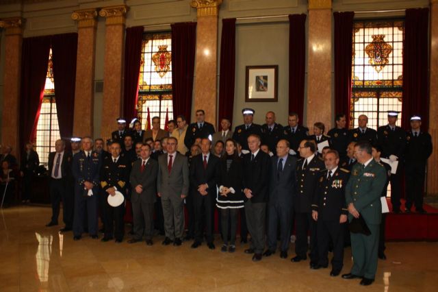 Más de 5.000 comunidades de vecinos recibieron en 2010 ayuda y asesoramiento de la Policía Local - 4, Foto 4