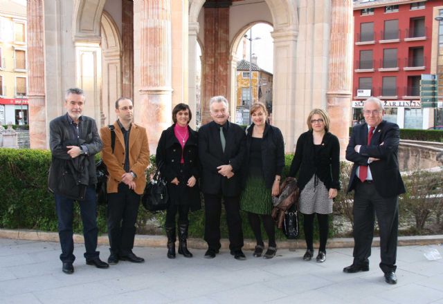 El profesor Ulrich Gumbrecht recibe el premio internacional de ensayo Miguel Espinosa - 1, Foto 1