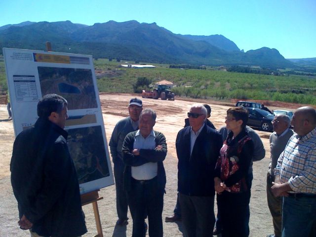El Gobierno de España invierte 8 millones de euros en llevar el agua del Tajo a los regantes de Pliego, Foto 1