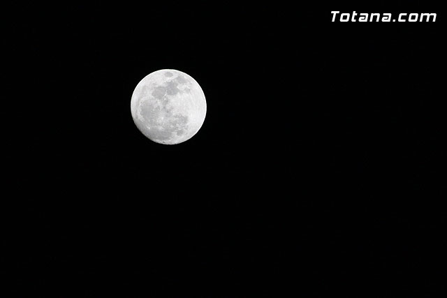 Va crucis penitencial organizado por la Hermandad de Jess en el Calvario y Santa Cena - 29