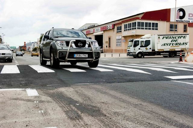 La Policía Local toma medidas para evitar el tráfico peligroso en los accesos al Parque Mediterráneo - 1, Foto 1