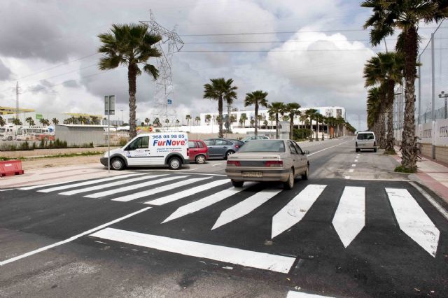 La Policía Local toma medidas para evitar el tráfico peligroso en los accesos al Parque Mediterráneo - 3, Foto 3