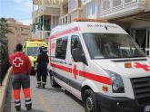 Cruz Roja de guilas asiste a los afectados en un incendio en la C/Lope Gisbert de guilas