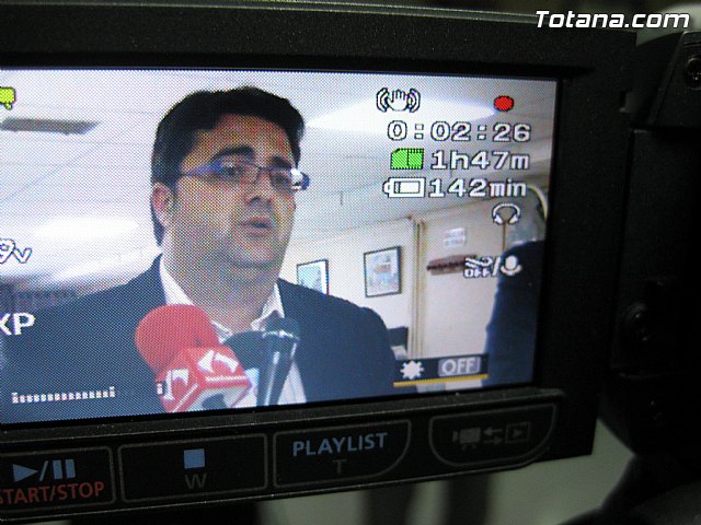 Los vecinos de la zona centro, la Crcel y la zona de la Cermica participan en una asamblea - 2