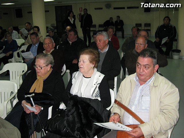 Los vecinos de la zona centro, la Crcel y la zona de la Cermica participan en una asamblea - 5