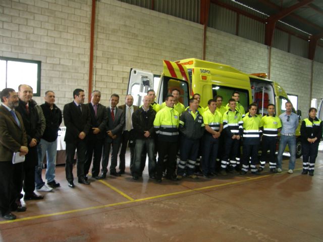 19 alumnos de la primera promoción de Técnicos de Emergencias Sanitarias del Campus de Lorca inician sus prácticas en Ambulorca - 1, Foto 1