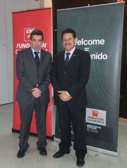 El Ayuntamiento y la Fundación CajaMurcia apuestan por la formación para el empleo a través de la Universidad Popular - 1, Foto 1