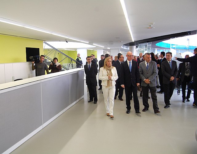 El nuevo edificio del Ayuntamiento de Las Torres de Cotillas aglutina en sus seis plantas la mayor parte de los servicios municipales - 2, Foto 2