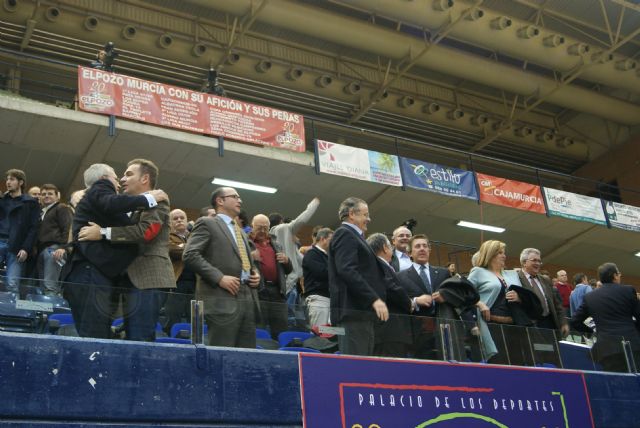 Cerca de 5.000 personas llevaron en volandas a ElPozo Murcia a la victoria - 3, Foto 3