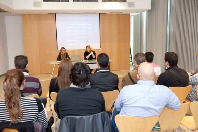 La Policía Local se pone al día en información turística de la ciudad - 1, Foto 1