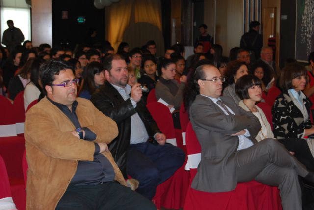 El concejal de Participación Ciudadana asiste a la presentación de la última publicación de Antonio García Trevijano, Foto 1