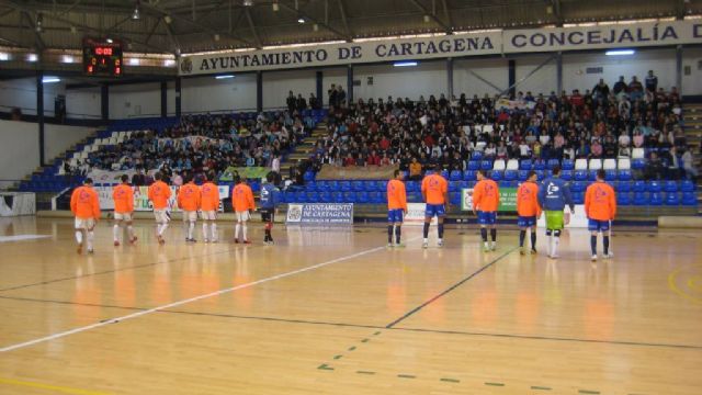1.000 escolares apoyan al Reale F.S. Cartagena en el MacroADE - 2, Foto 2