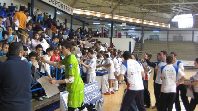 1.000 escolares apoyan al Reale F.S. Cartagena en el MacroADE - 3, Foto 3