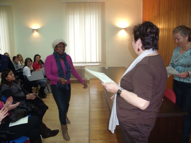 Más de 80 mujeres se forman en nuevas teconologías para facilitar su acceso al mundo laboral - 2, Foto 2