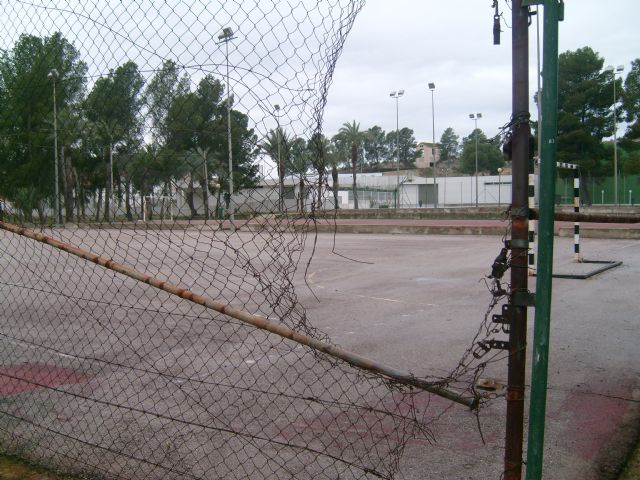 Unidad por Alguazas denuncia el estado del Polideportivo Municipal - 3, Foto 3