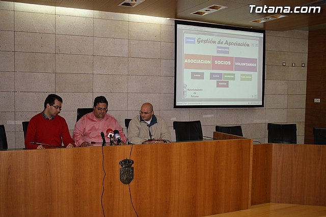 El ayuntamiento elabora un programa informático novedoso para la gestión de las asociaciones, Foto 2