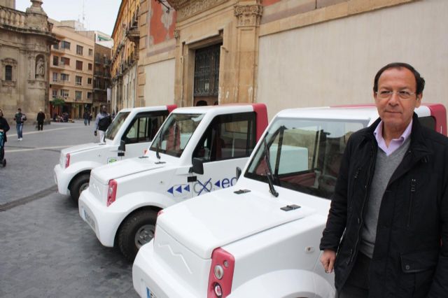 Nueve vehículos eléctricos permitirán ahorrar cada año al Consistorio hasta 16.200 litros de combustible y reducir en 43.250 kilos el CO2 - 1, Foto 1