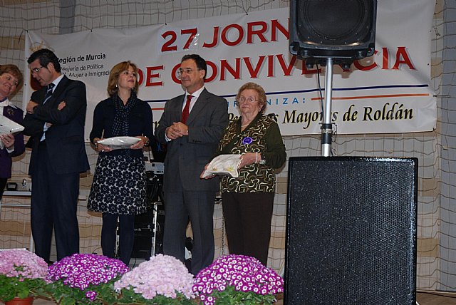 Los mayores de los centros del IMAS celebran su jornada de convivencia anual en Roldán - 2, Foto 2