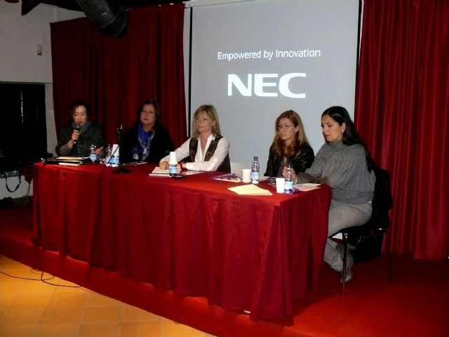 Periodistas locales abordaron el lenguaje sexista y el papel de la mujer en el mundo de la comunicación - 1, Foto 1