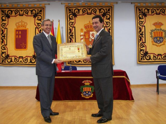 El Alcalde de Archena entrega  la Medalla de Oro de la Villa al Balneario de Archena - 1, Foto 1