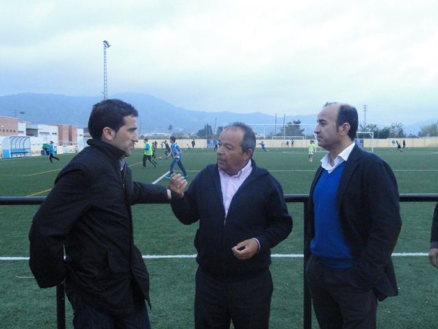 Los vecinos de Llano de Brujas trasladan a López la falta de seguridad en el acceso al instituto - 1, Foto 1