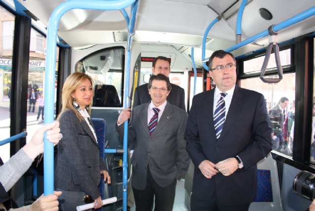 La Comunidad y el Ayuntamiento de Lorca dan preferencia al transporte público frente al coche con el nuevo sistema ´Ebus´ - 1, Foto 1