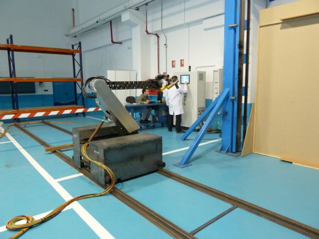 El Centro Tecnológico Naval crea un robot capaz de reducir en un 75% los costes de la limpieza del casco de un barco - 1, Foto 1