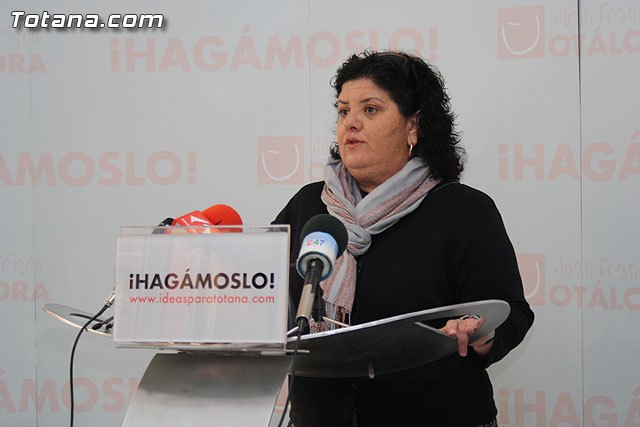 Rueda de prensa PSOE Totana 28/03/2011, Foto 1