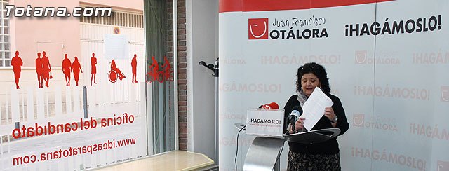 Rueda de prensa PSOE Totana 28/03/2011, Foto 2