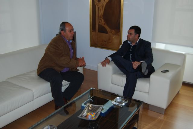 El alcalde muestra su apoyo y conoce de primera mano las necesidades de la Asociación de Defensa Sanitaria Ovino y Caprino Santa Eulalia de Totana - 1, Foto 1