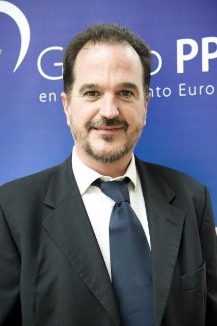 Café-Tertulia en el Casino de Águilas con el eurodiputado y ex-presidente del PP Vasco ´Carlos Iturgaiz´ - 1, Foto 1