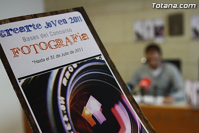 La concejalía de Juventud presenta las bases del concurso Crearte Joven 2011, Foto 1
