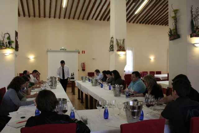 Programadas acciones formativas para los integrantes de la ruta del vino para los días 12, 13, 14 y 15 de abril - 1, Foto 1