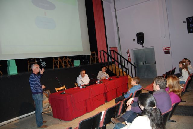 Arranca el IX Foro de Educación de Lorquí centrado en los pros y contras de las Redes Sociales - 2, Foto 2