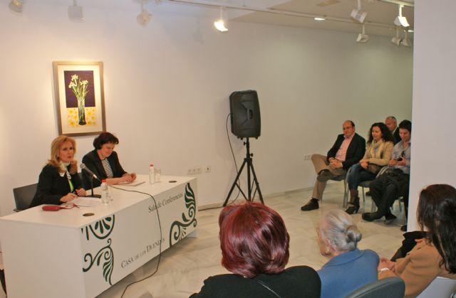 Nieves Herrero ofreció en Puerto Lumbreras la conferencia 'Personajes que me han marcado en 30 años de profesión' - 2, Foto 2