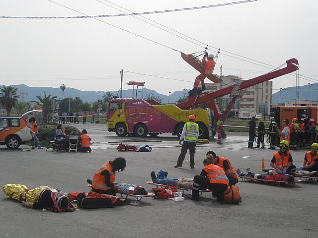 Éxito del simulacro realizado en las jornadas sobre seguridad de Protección Civil - 2, Foto 2