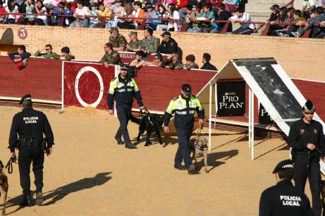 La Unidad Canina de la Policía Local de Totana (K-9) participa en las III jornadas policiales y militares de guías caninos, Foto 1