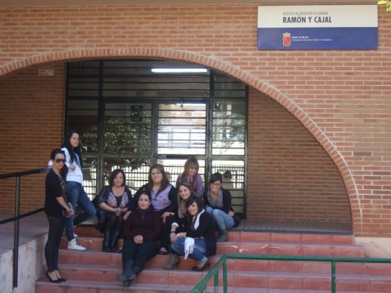 El alumnado del programa de cualificación profesional inicial de Servicios auxiliares de estética”, realiza una visita programada, Foto 5