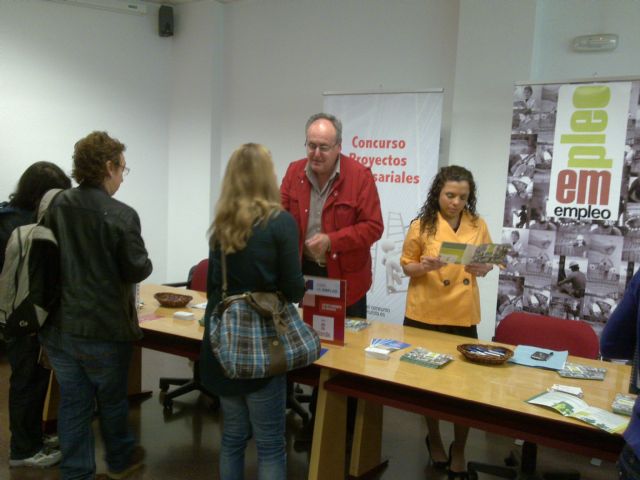 El Ayuntamiento participa en el Foro de Empleo de la Universidad de Murcia - 2, Foto 2