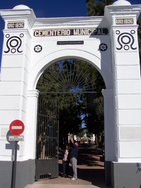 El Ayuntamiento de Águilas adjudica varias obras de mejora en el Cementerio Municipal - 1, Foto 1