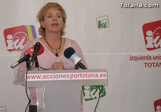 Lali Moreno: Exigimos la retirada de la Ley de Medidas Extraordinarias para mantener las plantillas de docentes y la calidad de la Enseñanza, Foto 1